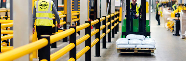 iFlex Pedestrian 3 Rail safety Guardrail (Circular Rails) in factory